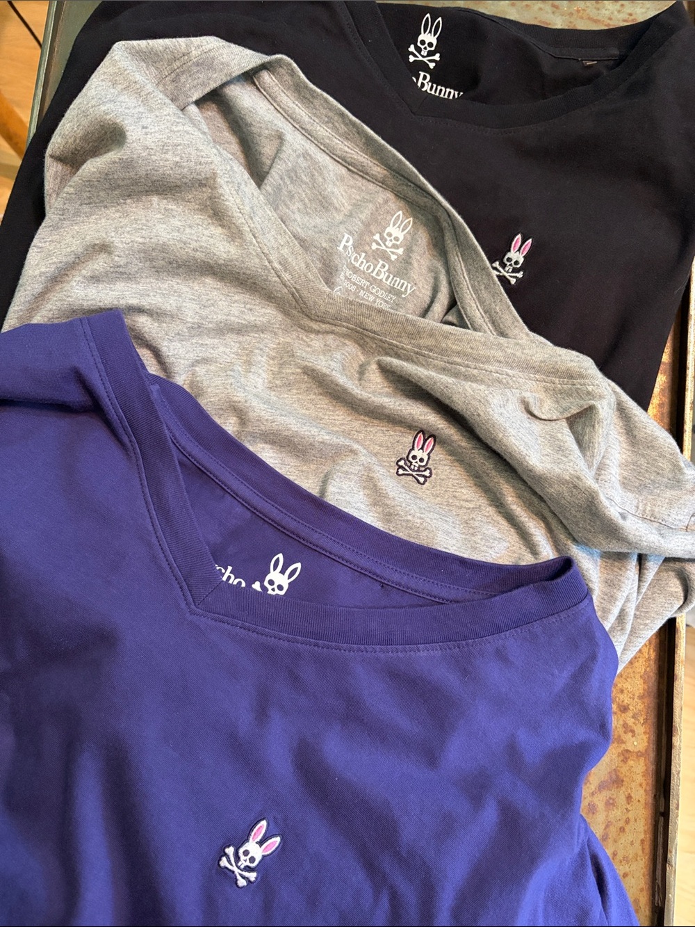 Psycho Bunny Men’s 100% Pima Cotton VNeck Tees Lot of 3. Purple, Gray, Black 3XL